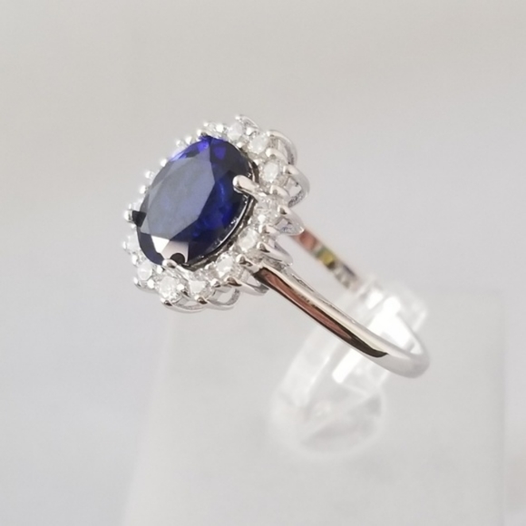 That Sapphire Ring - Picture 3 of 8